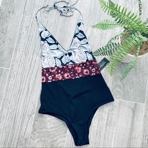 TAVIK Swimwear NWT Honey Evening Blue Colorblock